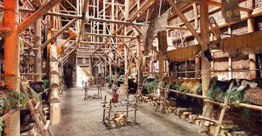 Canadas-Eastern-Splendours-Huron-wendat-800x500.jpg (1)